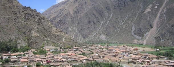 Does this bus stop at Ollantaytambo?